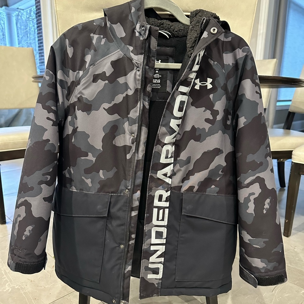 Boys M Under Armor Winter Parka Camo